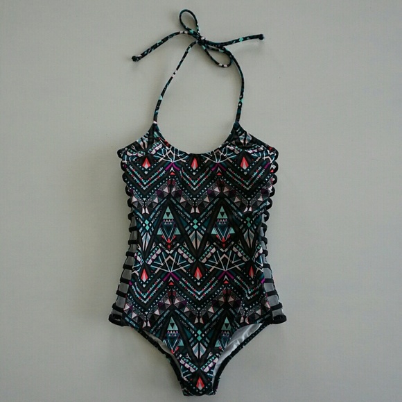 FLASH SALE! VICTORIA'S SECRET PINK CAGED ONE PIECE - Picture 2 of 7